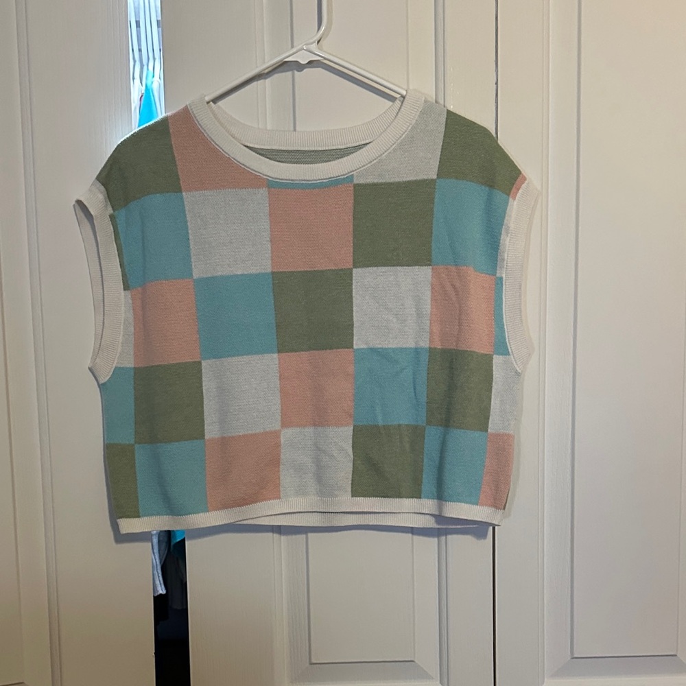 Color Block Sleeveless Knit Top